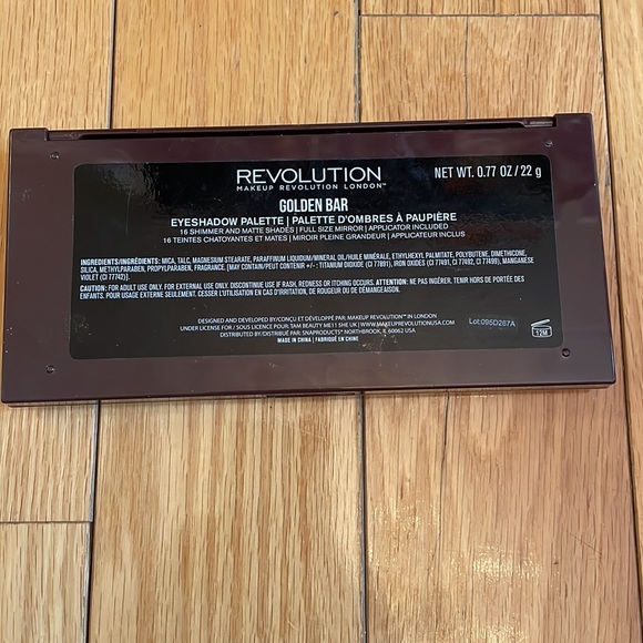 ⚡️Flash Sale ⚡️ REVOLUTION Golden Bar Eyeshadow Palette - Picture 4 of 4